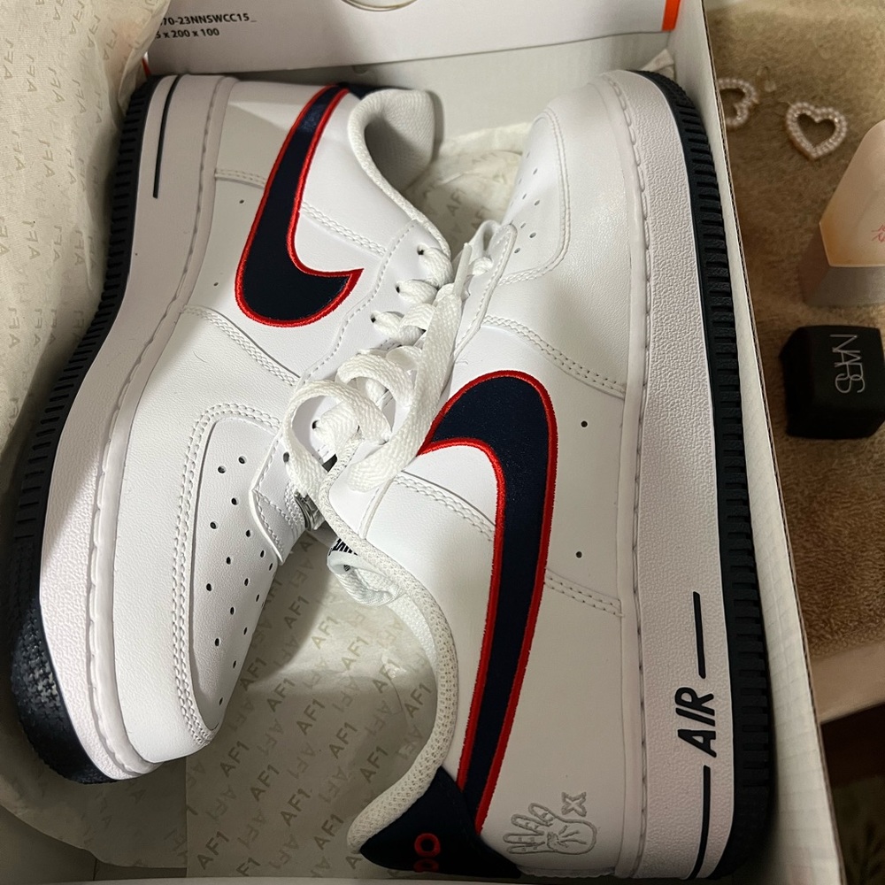 NIB Nike Air Force 1